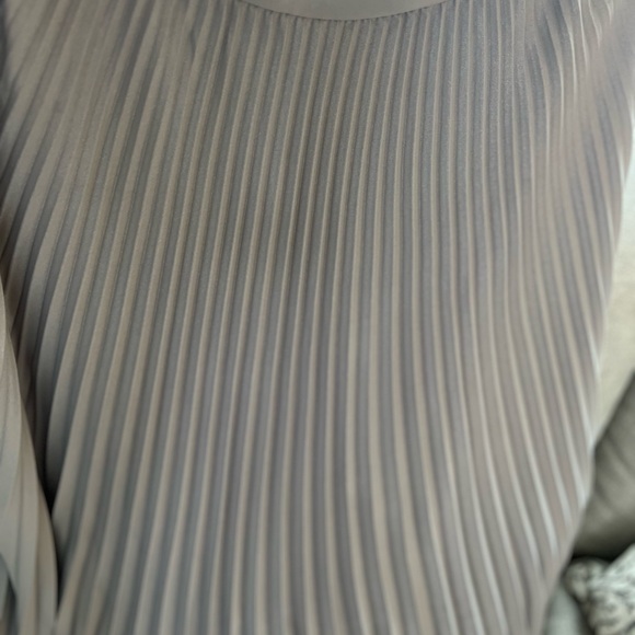 Club Mónaco metalic silver pleated skirt - Picture 1 of 4